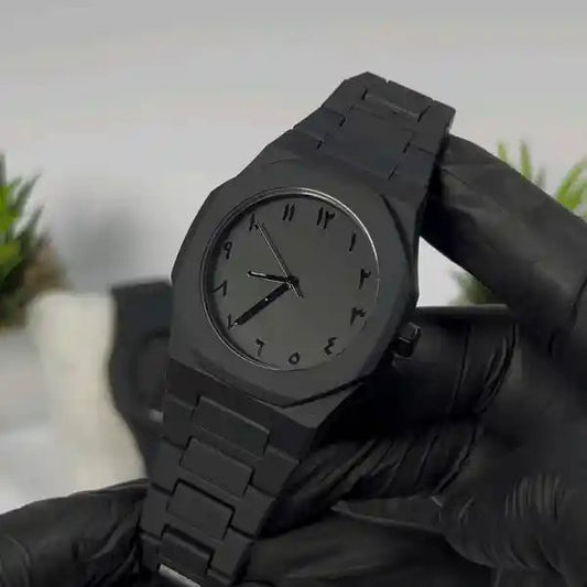 AURA Watch in Black